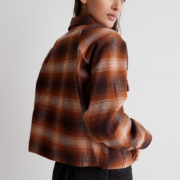 Madewell Flannel Crop Shirt-Jacket in Plaid - Picture 6 of 7
